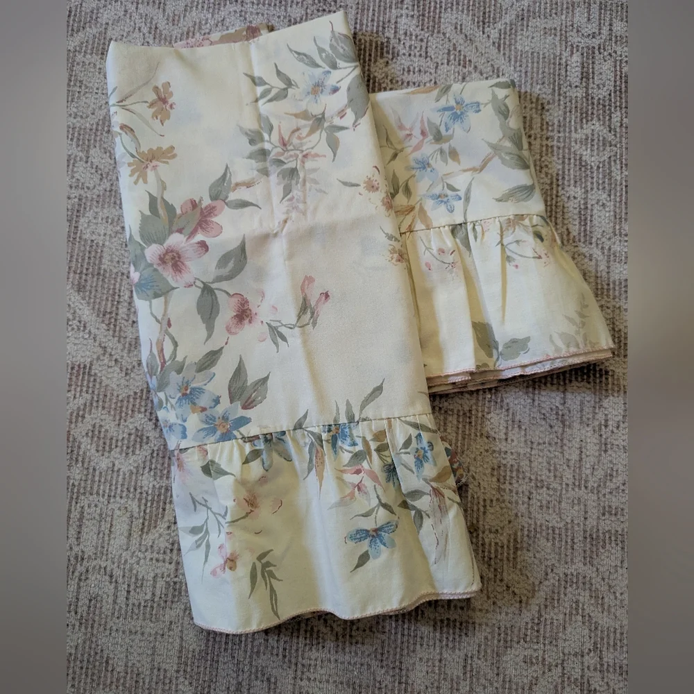 Vintage JCPenney Percale Floral Pillowcase Set With Ruffle